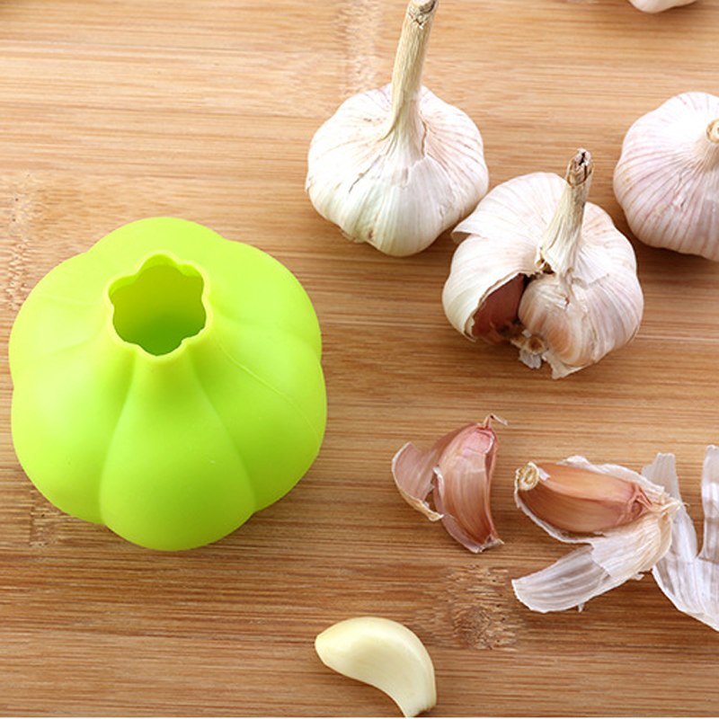 EASY GARLIC PEELER